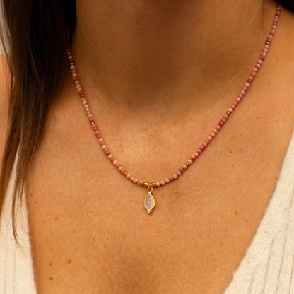 Halskette "Moon Heart" mit Rhodonit und Mondstein
