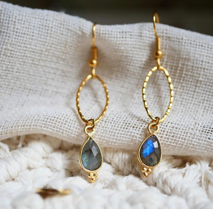 Hakenohrringe "Silent Vision" mit Labradorit