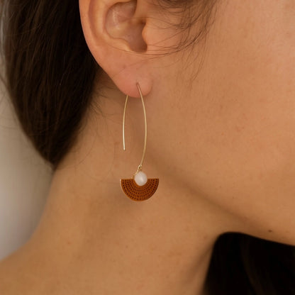 Siam-Ohrringe "Silent Glow" mit Perlmutt